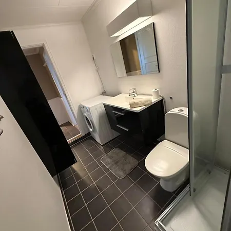 Cozy With Two Bedrooms *